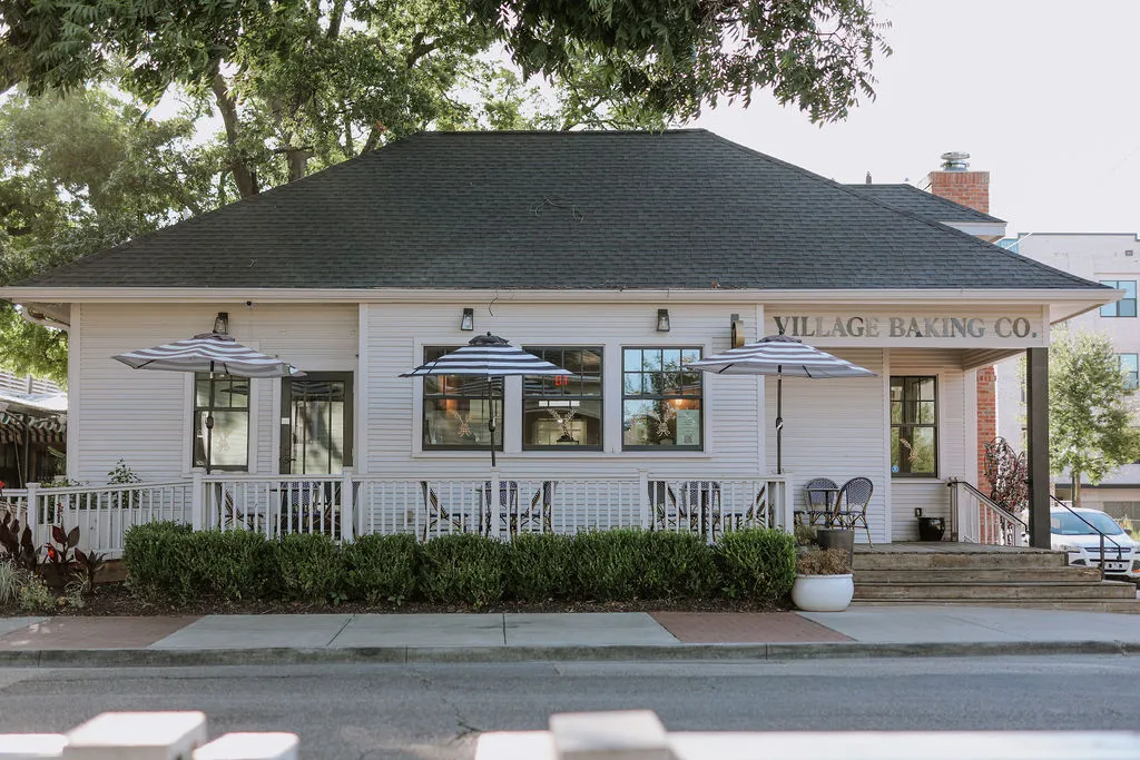 The Bishop Arts café porch